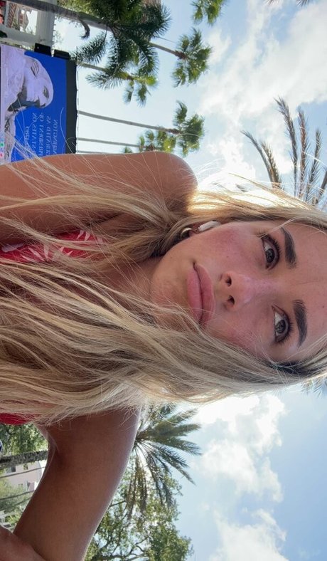 Sadie Mckenna model hd images