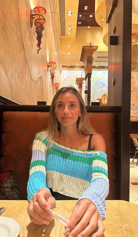 blonde babe onlyfans adult picture