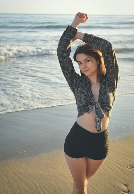 hairy teen pussy onlyfans pornographic photo