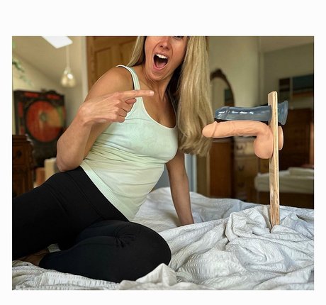 felicialovesponch pornographic actress photo