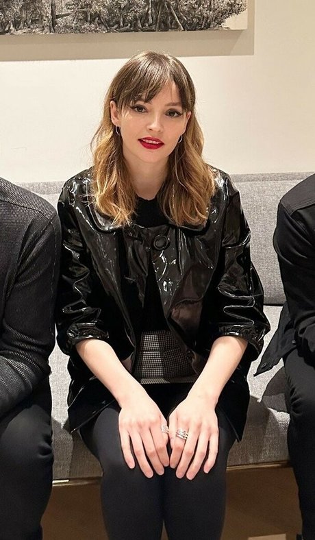 Lauren Mayberry erotic actress pictures