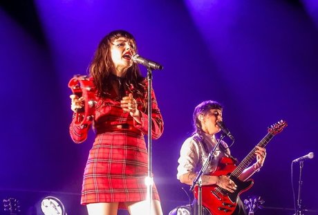 Lauren Mayberry adult model galleries