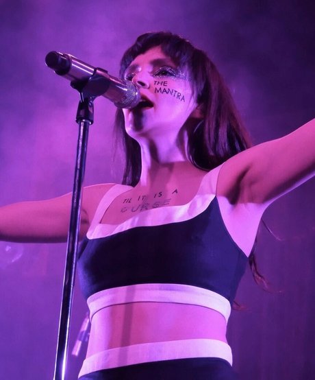 Lauren Mayberry porn star pics
