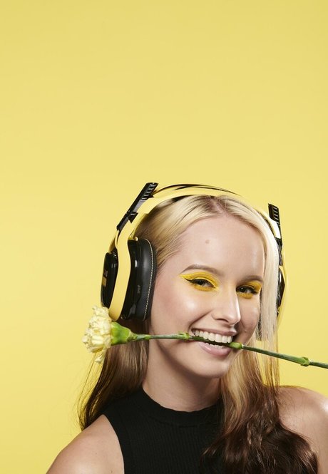 Sonja Reid pornstar erotic image