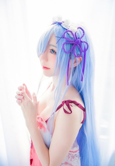 Sally Dorasnow actress photos