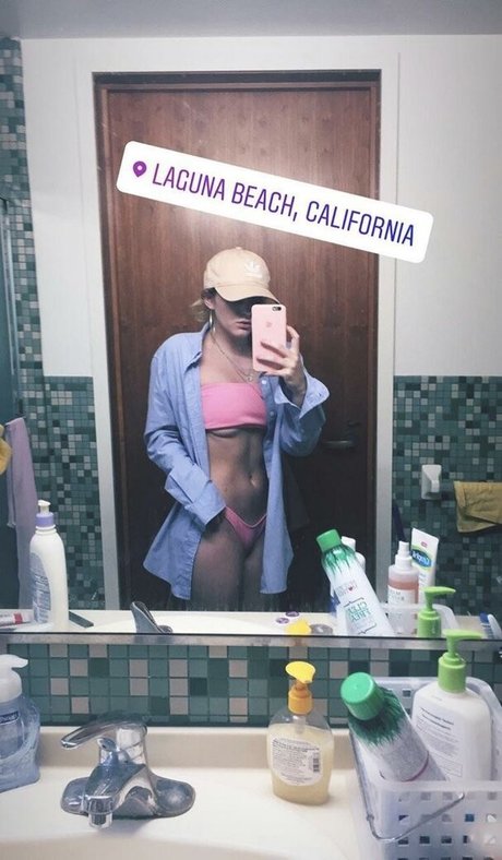 Willow Shields star beautiful image