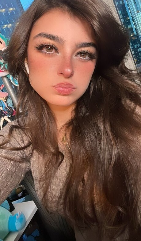 beautiful japanese onlyfans top pics