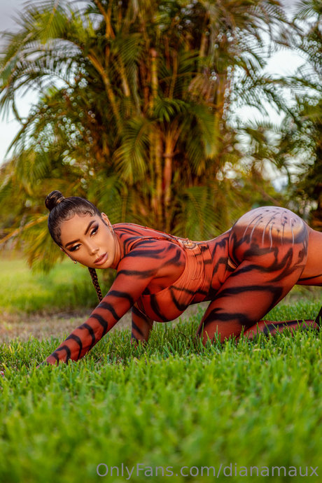 Diana Maux perfect pornstar photos