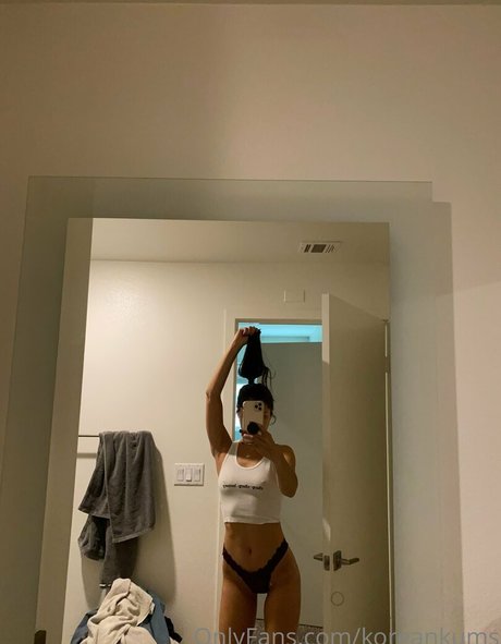 Koreankums pornstar sexy photos