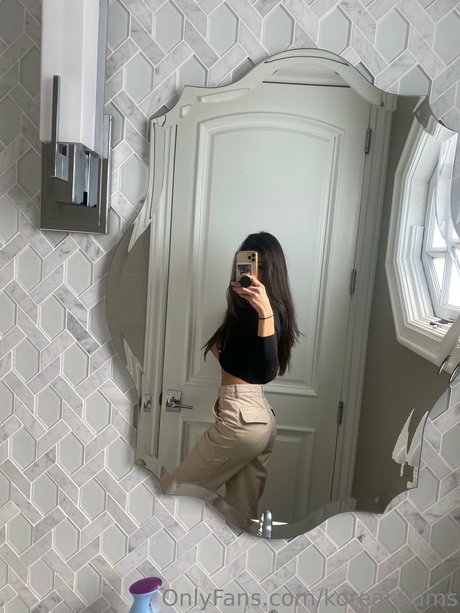 Koreankums nice model image