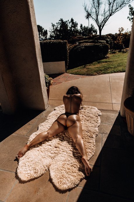 hairy asian pussy onlyfans erotic pic