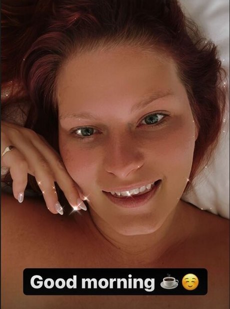 blonde babe onlyfans art naked pics