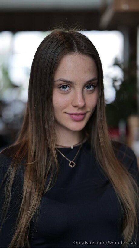 Wondereva sexy model pics