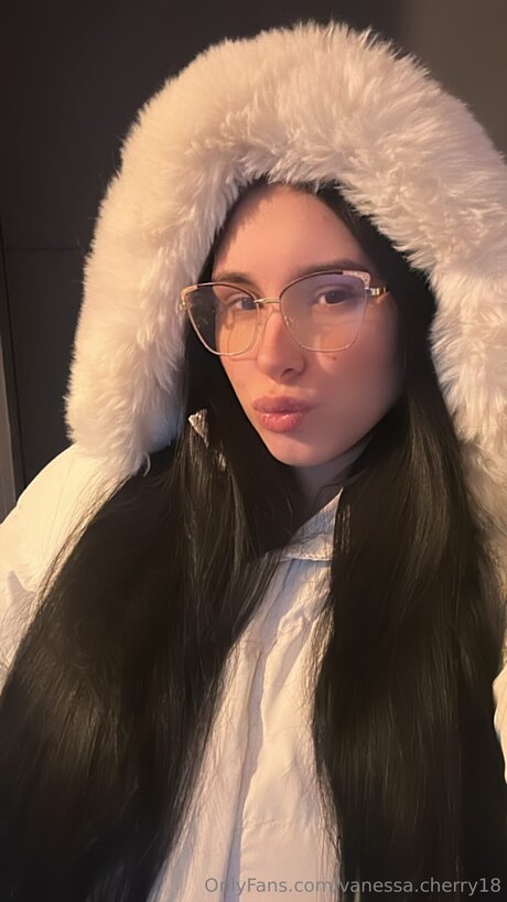 Vanessa Cherry18 pornstar pictures