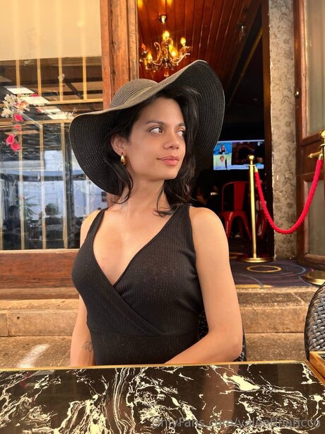 Valentinaricco perfect model pictures