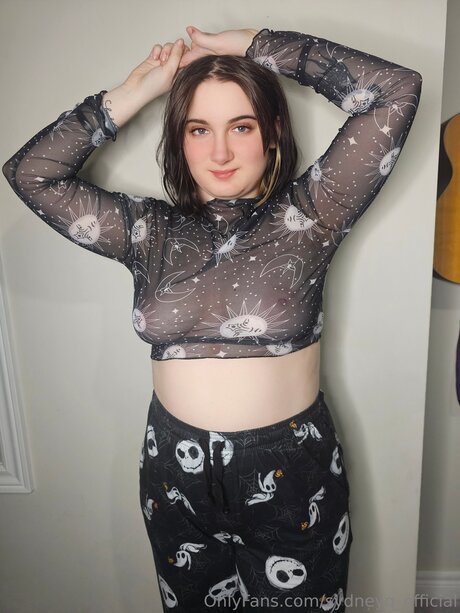 Sydneyq Official free actress gallery