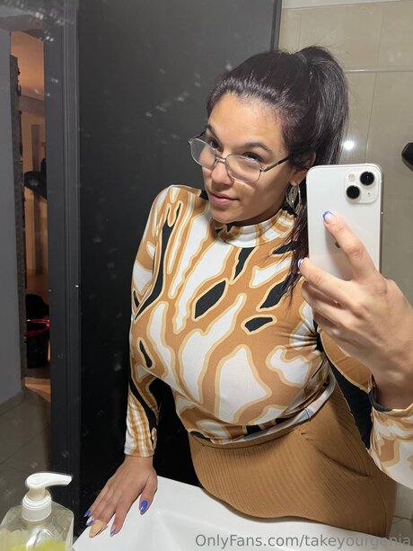 Takeyourgenia xxx star images