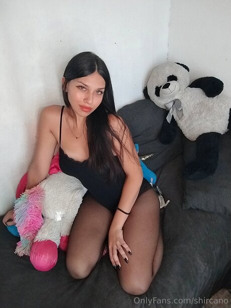 Shircano model best pic