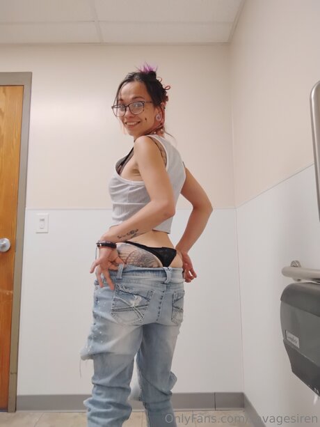 Savagesiren nice pornstar photo