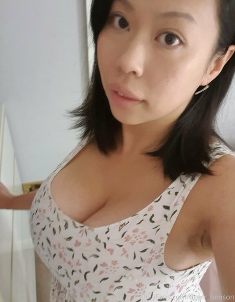 Tigerr Benson naked model pics