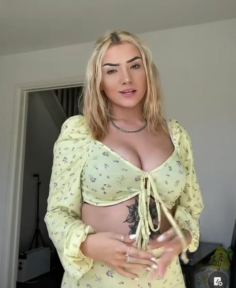 Mirrorgirlkim hot actress photo