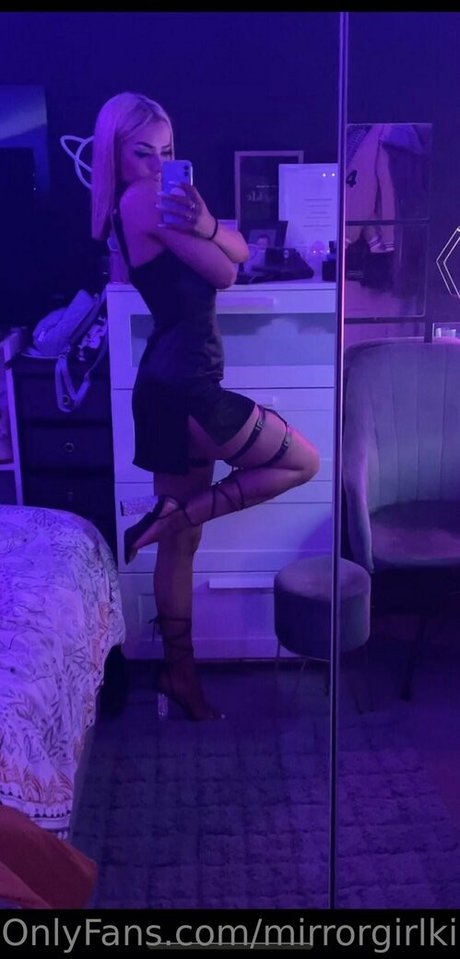 Mirrorgirlkim naked actress galleries