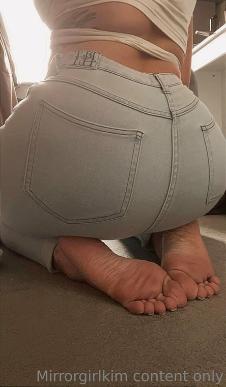 Mirrorgirlkim pornstar pictures