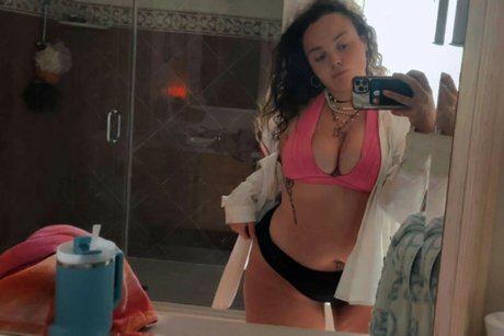 Hannahblanco1 art model photo