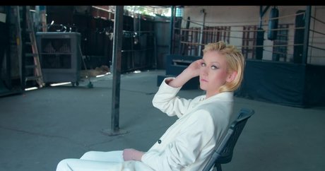 Katherine McNamara hot star img