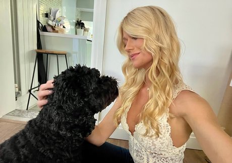 blonde small tits onlyfans art nude pics