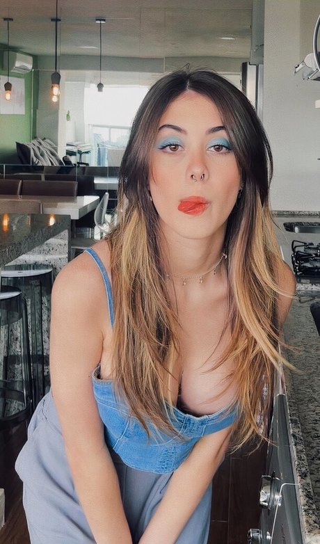 Ananda Morais model best archive