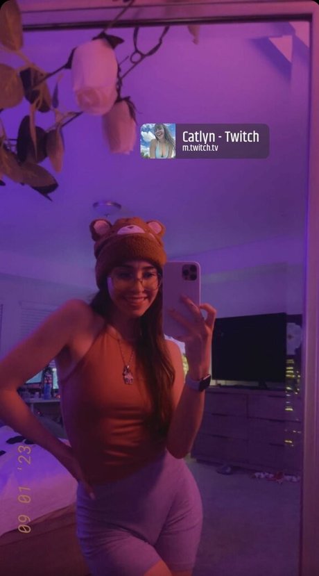 Catlyn Crespo star top image