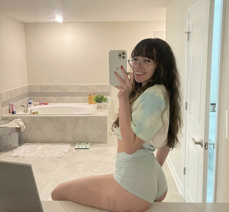 Catlyn Crespo high quality star img