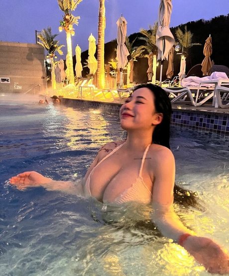 Jung Hye Bin xxx model gallery