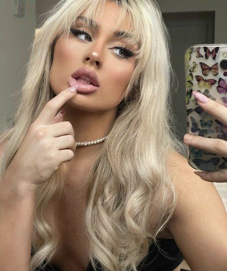 Tiffany Stratton pornstar hd archive