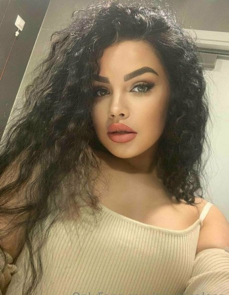 angelicalena star exclusive image