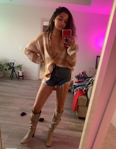 Madison Bailey beautiful star photos