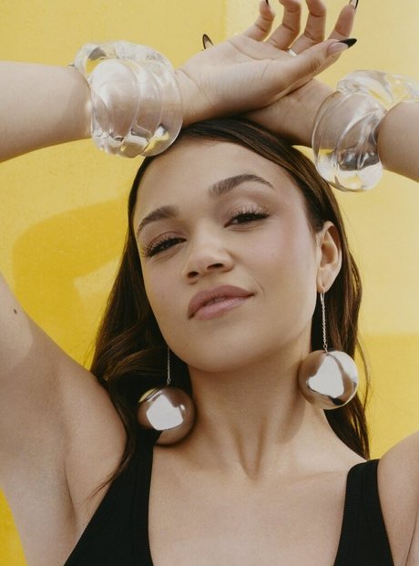 Madison Bailey model beautiful photo