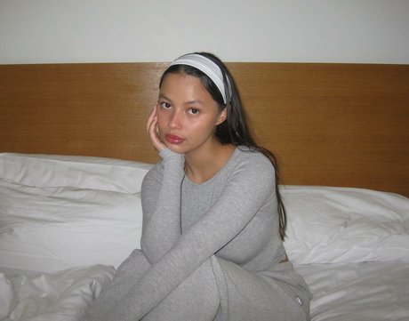 Fiona Barron star hd image