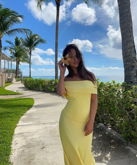 Fiona Barron free model photo