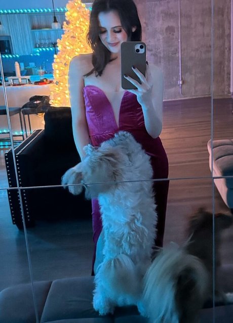 Laura Marano nice star images