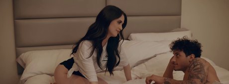 Laura Marano model best picture