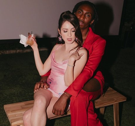 Laura Marano art actress images