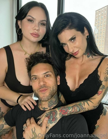 Joanna Angel xxx pornstar pics