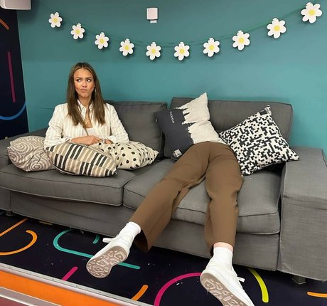 curvy muscle onlyfans adult picture