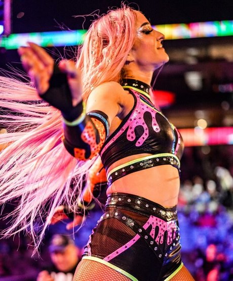 Dakota Kai model beautiful img