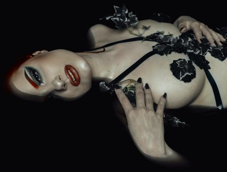 Monsa Isa art pornstar photo