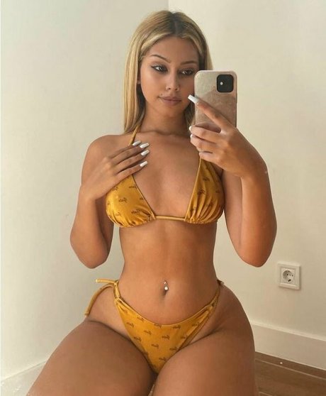 mother daughter onlyfans hd photo