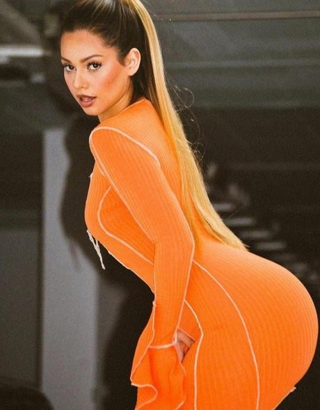 laurgmzz nude actress photo