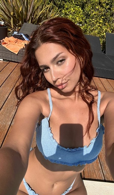 laurgmzz art actress image